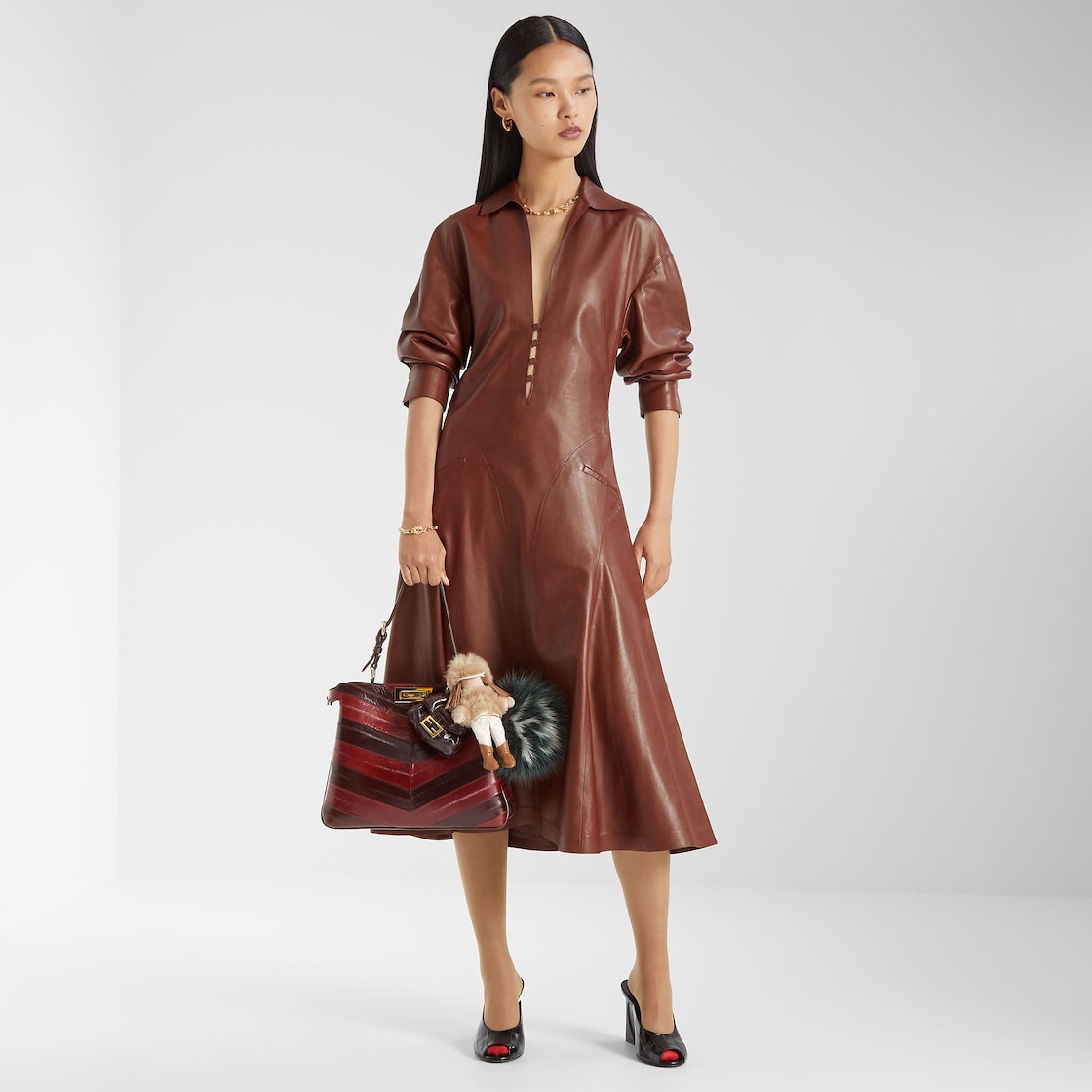 FENDI Peekaboo Soft Medium Two-tone inlaid hagfish leather bag - Image 4